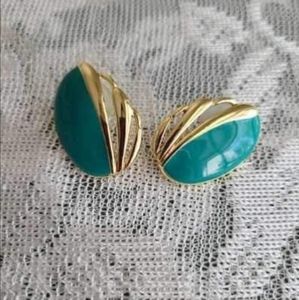 Vintage 1980s Gold Tone & Turquoise Oval Stud Earrings-Costume Jewelry